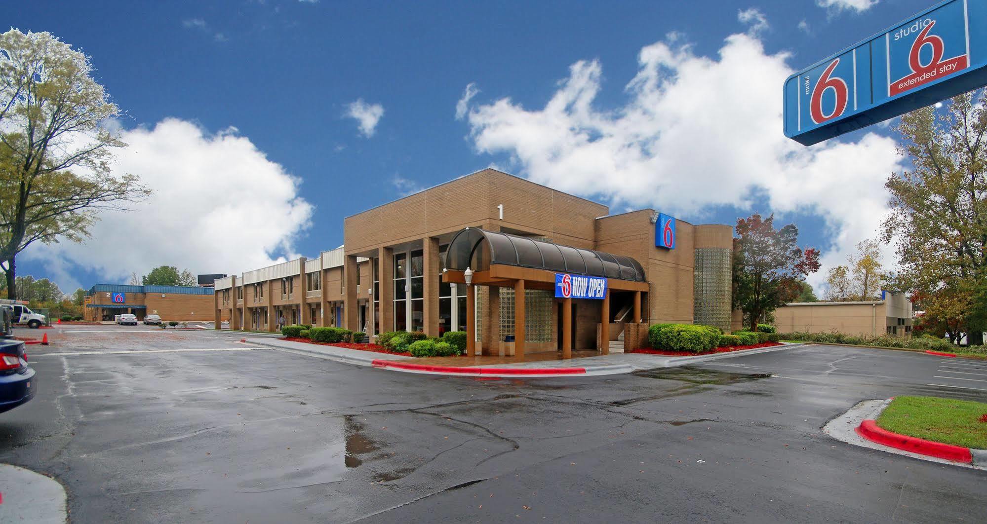 Econo Lodge Airport Near Billy Graham Parkway Charlotte Exterior foto
